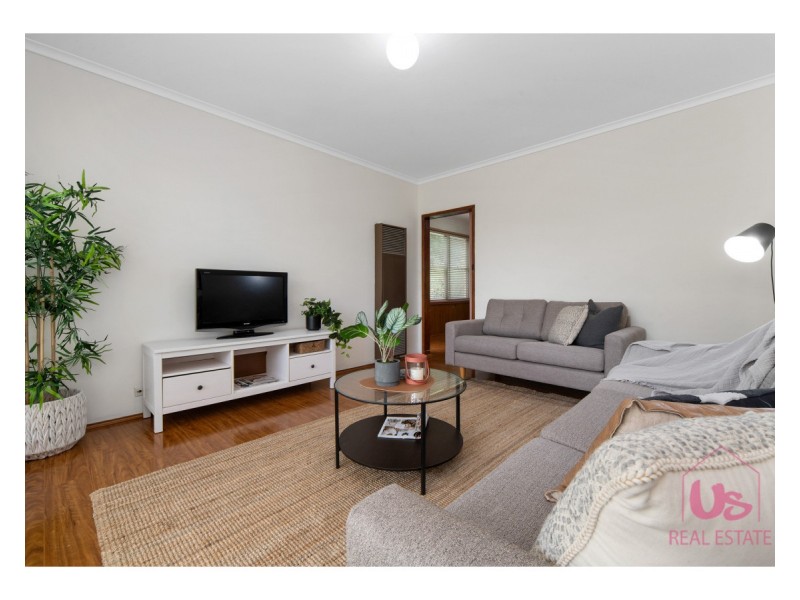 8 Brunning Crescent, Frankston North VIC 3200