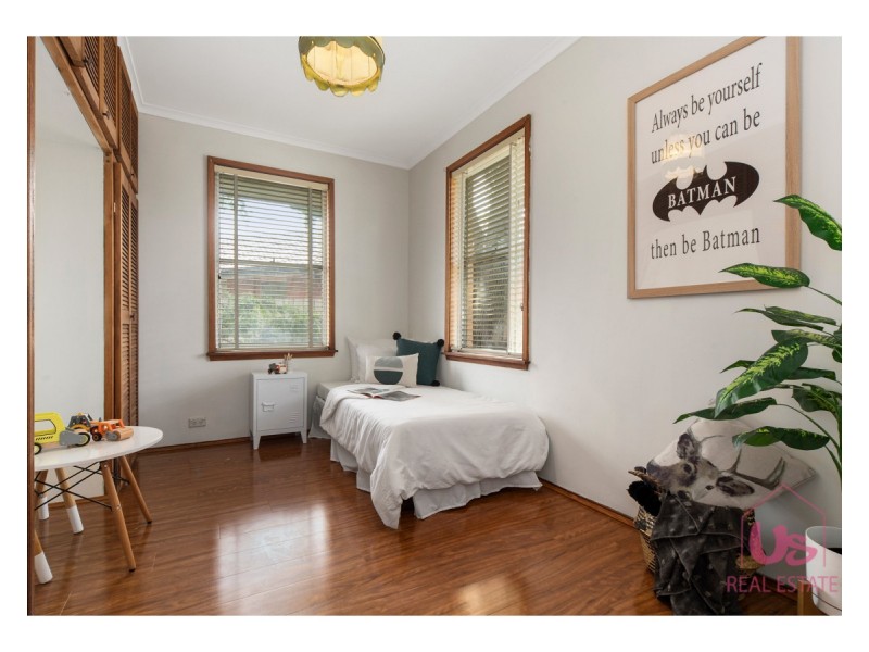 8 Brunning Crescent, Frankston North VIC 3200