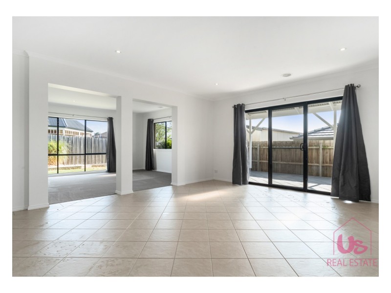 6 Amethyst Close, Skye VIC 3977