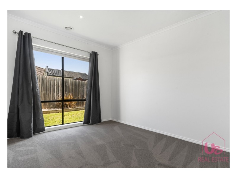 6 Amethyst Close, Skye VIC 3977