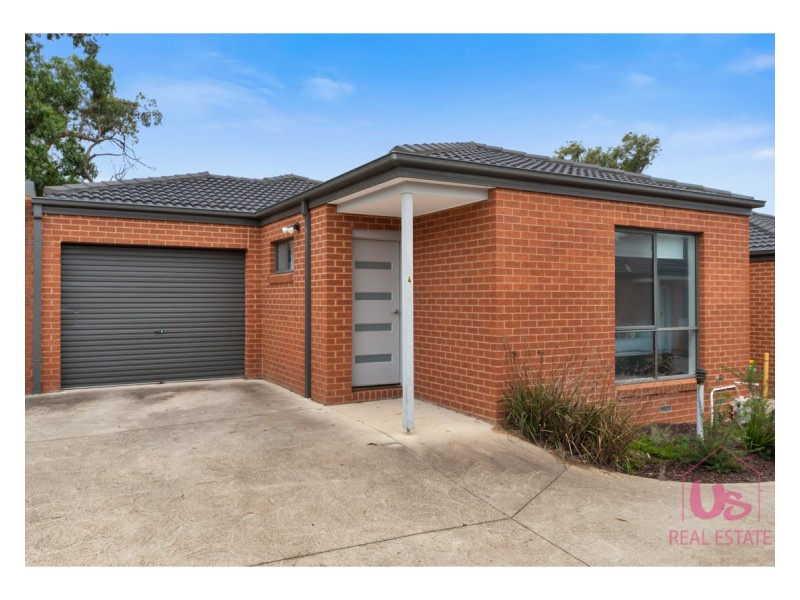 4/98 Ahern Road, Pakenham VIC 3810