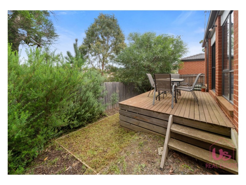 4/98 Ahern Road, Pakenham VIC 3810