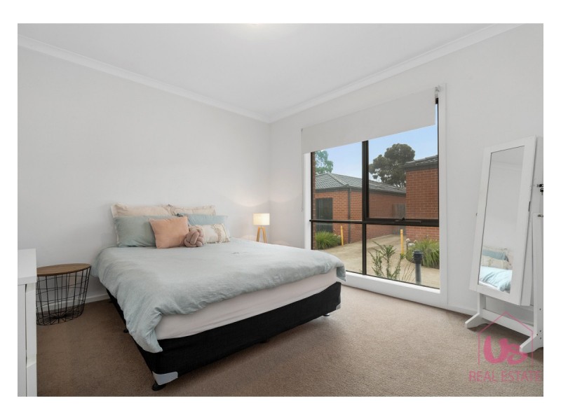 4/98 Ahern Road, Pakenham VIC 3810