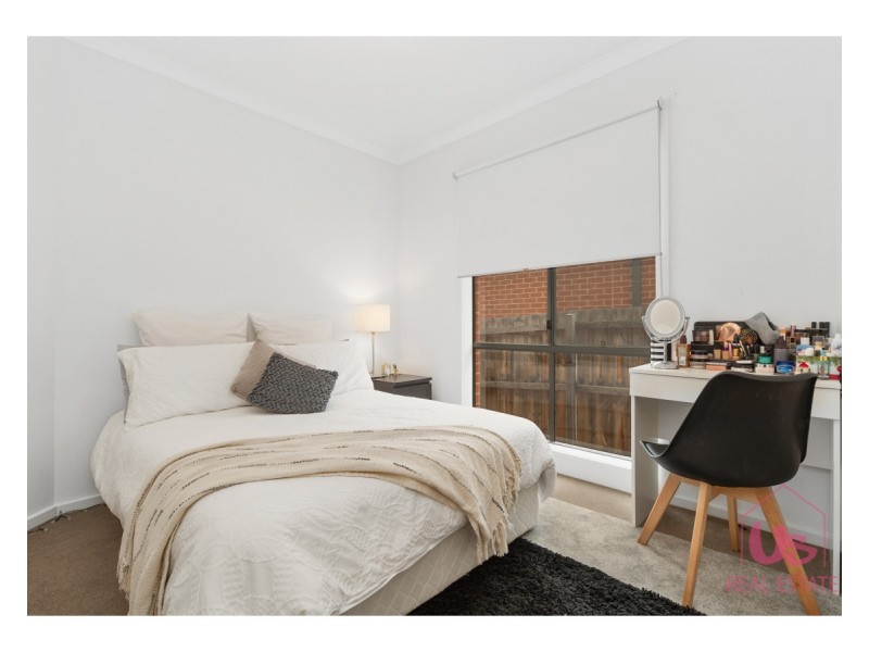 4/98 Ahern Road, Pakenham VIC 3810