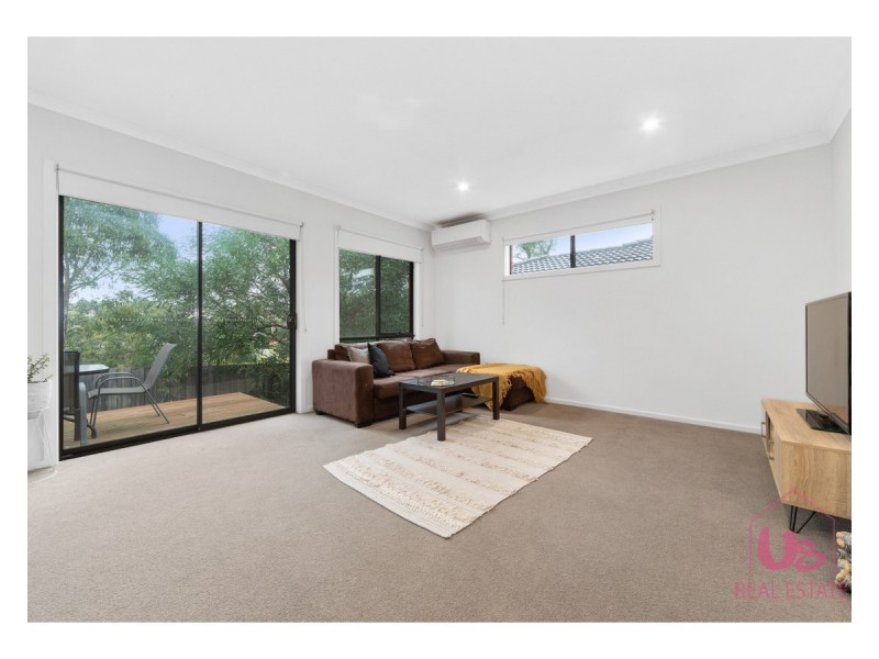 4/98 Ahern Road, Pakenham VIC 3810