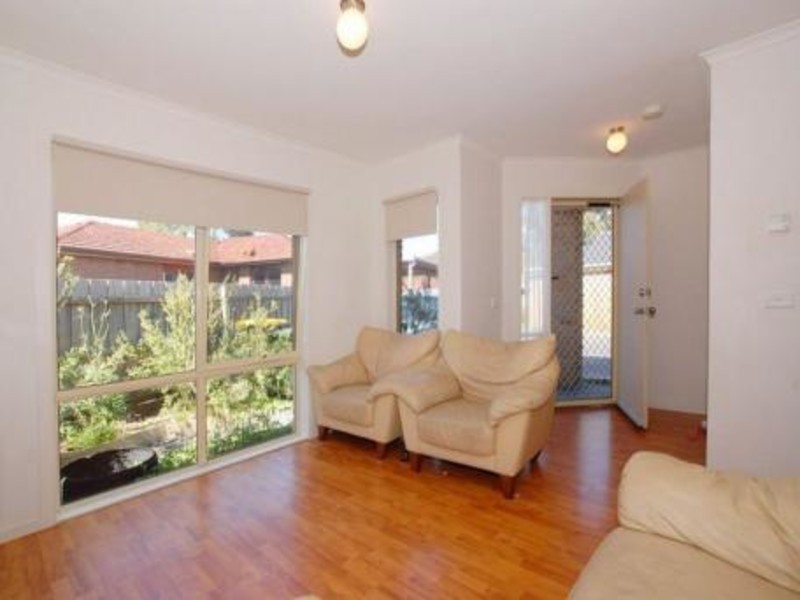 2/13 Honeyeater Place, Carrum Downs VIC 3201