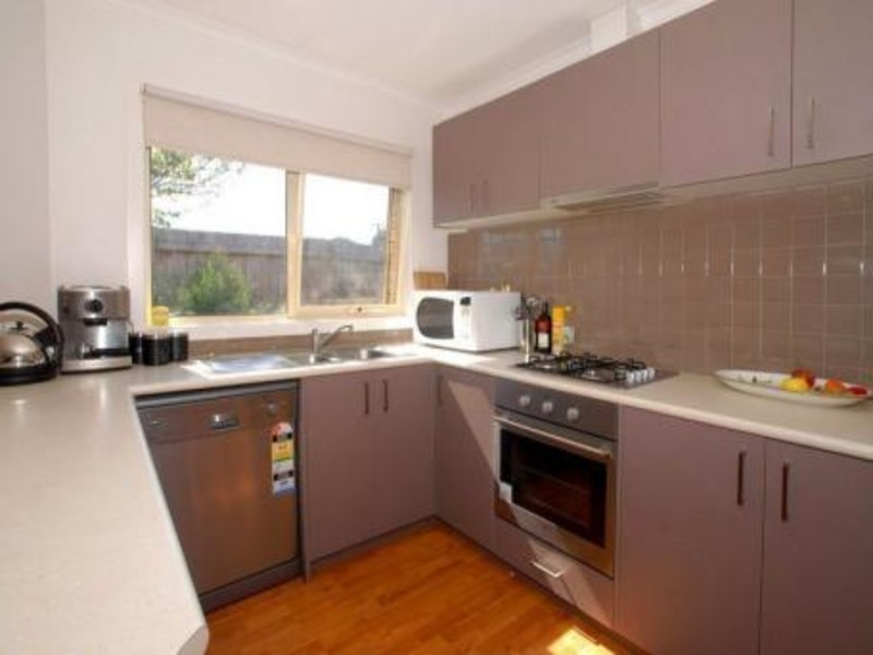 2/13 Honeyeater Place, Carrum Downs VIC 3201