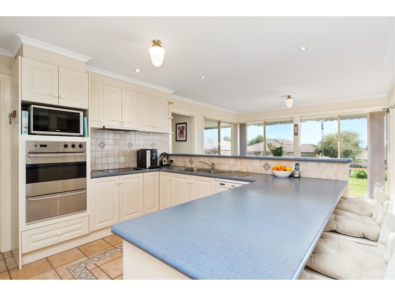 3 Joan Court, Skye VIC 3977