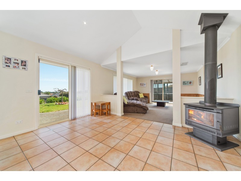 3 Joan Court, Skye VIC 3977