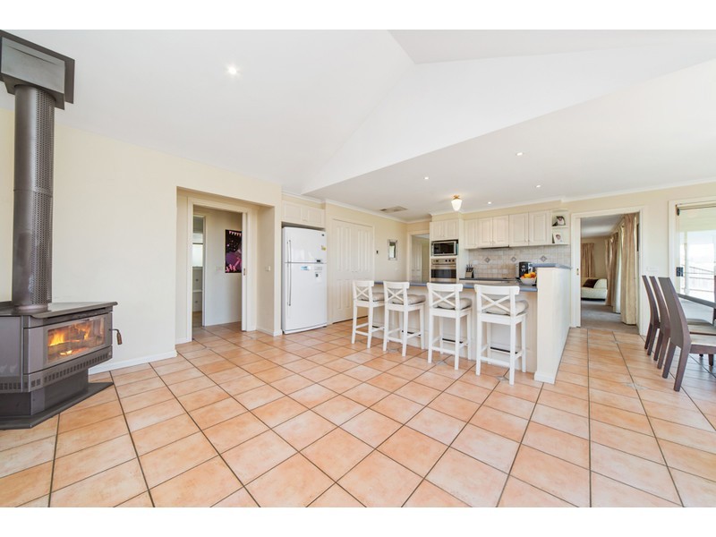 3 Joan Court, Skye VIC 3977