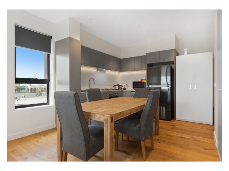 304/16 Clyde Street, Frankston VIC 3199