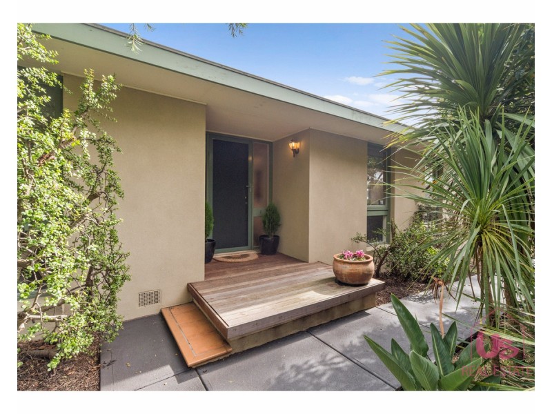 10 Lawson Avenue, Frankston South VIC 3199