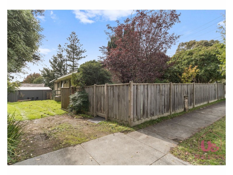 10 Lawson Avenue, Frankston South VIC 3199