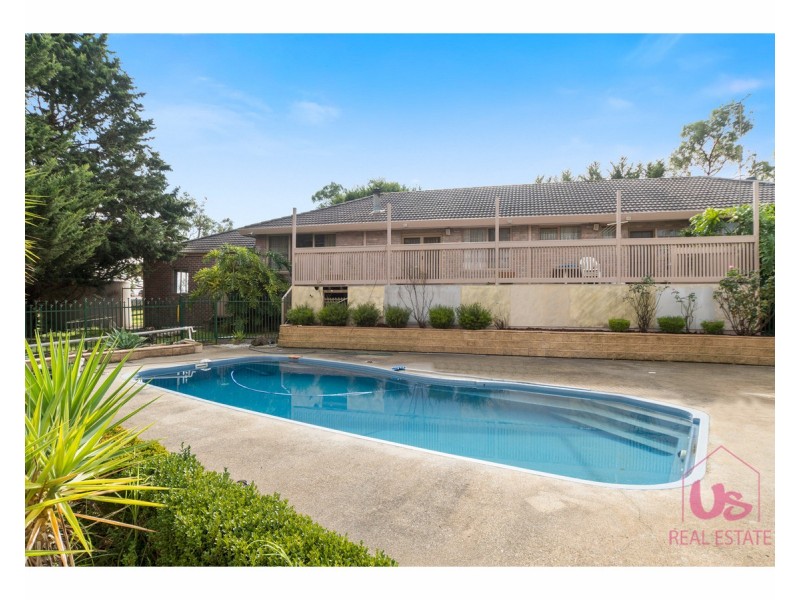 2 Woodlands Road, Cranbourne South VIC 3977