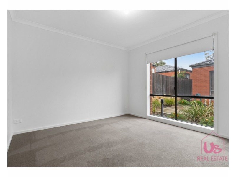 6/98 Ahern Road, Pakenham VIC 3810