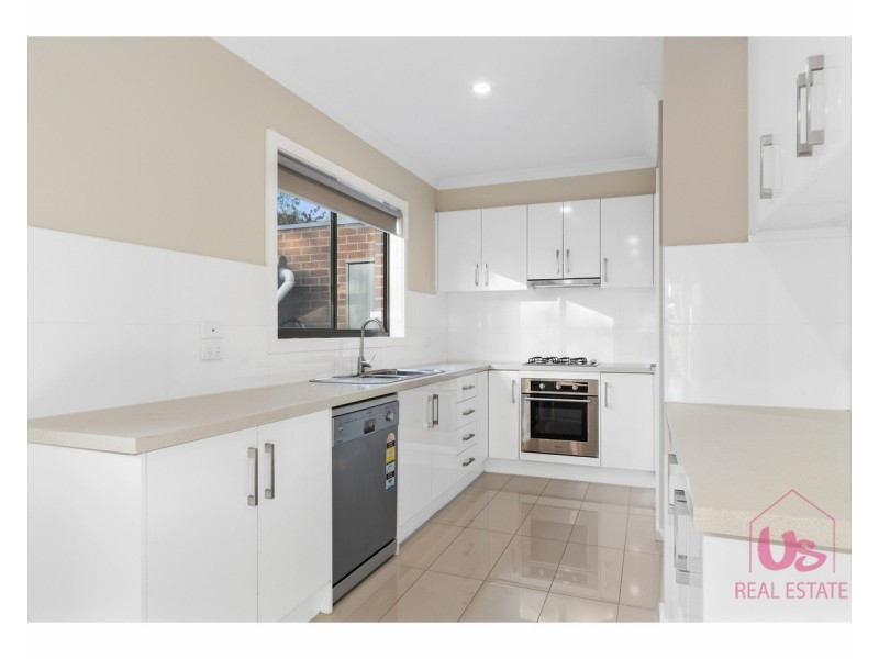 1/2 Russell Street, Cranbourne VIC 3977