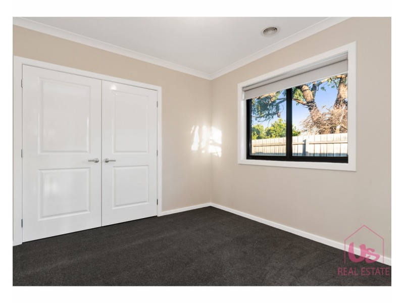 1/2 Russell Street, Cranbourne VIC 3977