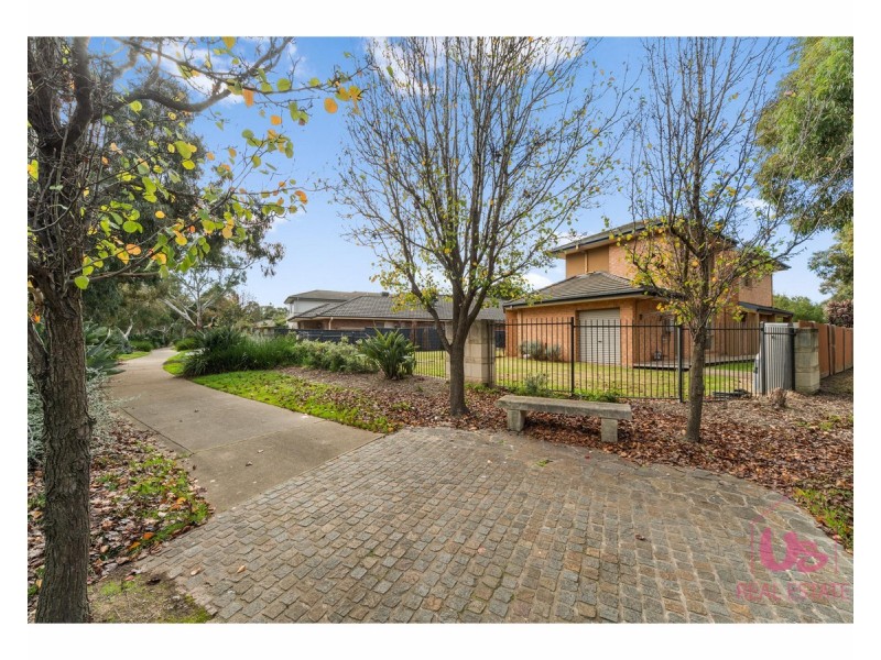 1 Nolan Court, Sandhurst VIC 3977