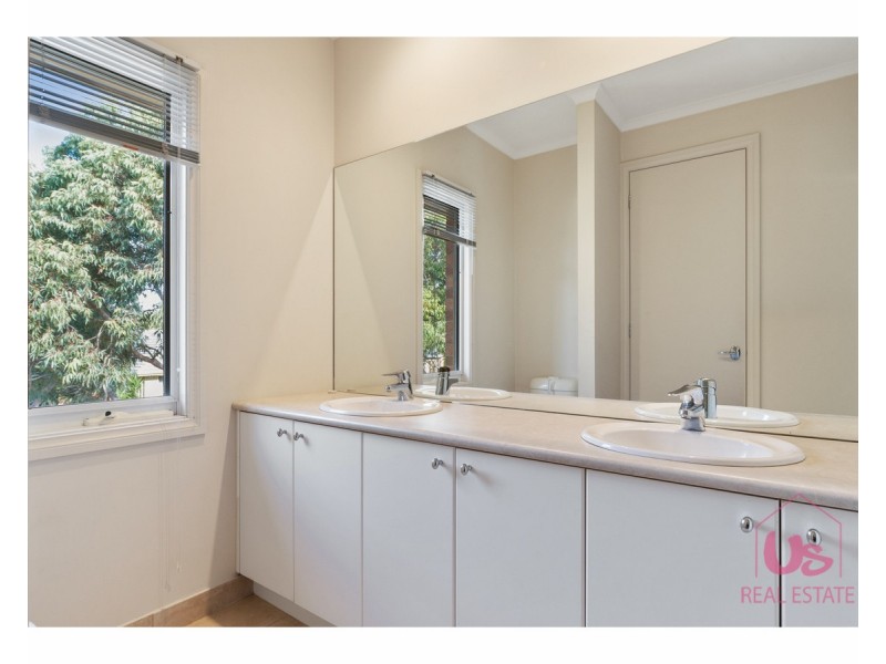 1 Nolan Court, Sandhurst VIC 3977