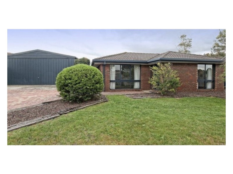 3 Dunn Crescent, Langwarrin VIC 3910