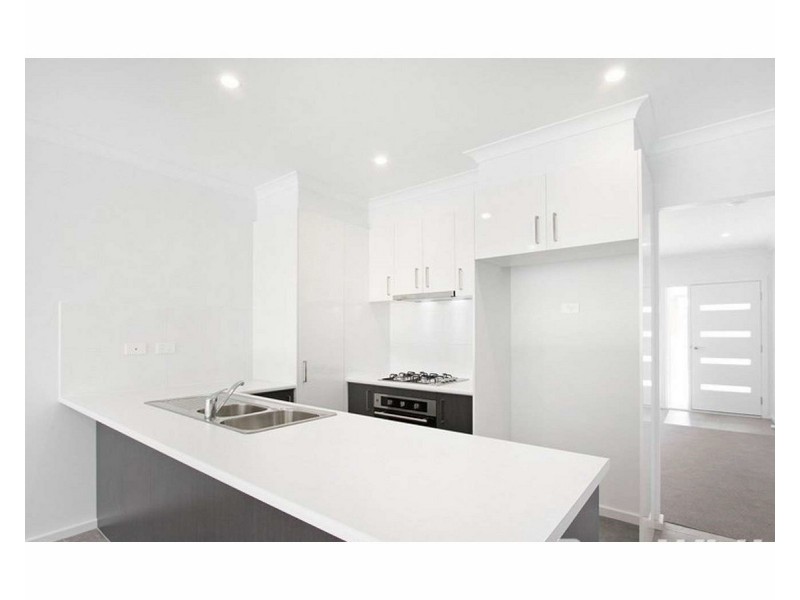 9/98 Ahern Road, Pakenham VIC 3810