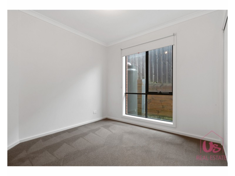 9/98 Ahern Road, Pakenham VIC 3810