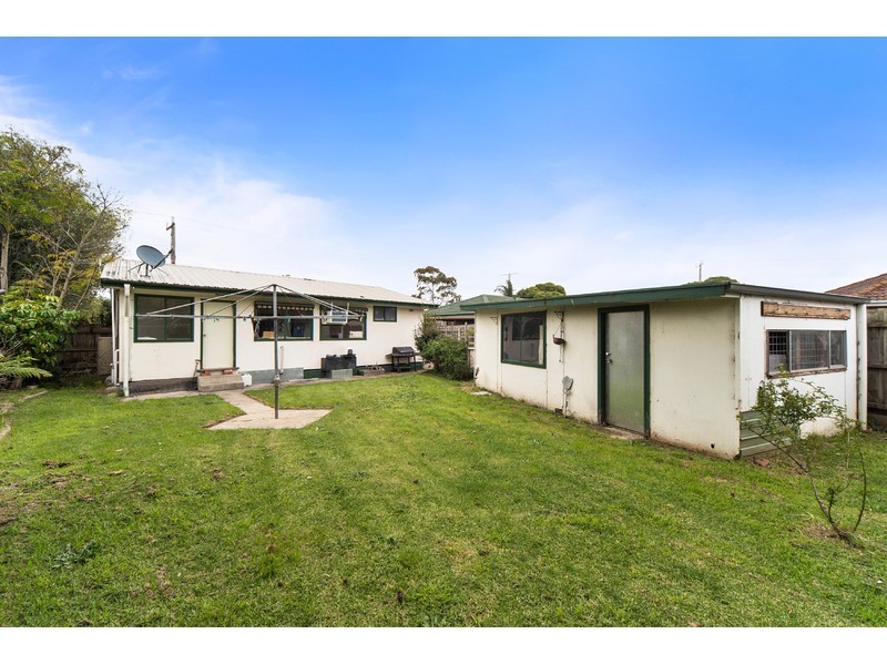 16 Lorna Street, Seaford VIC 3198