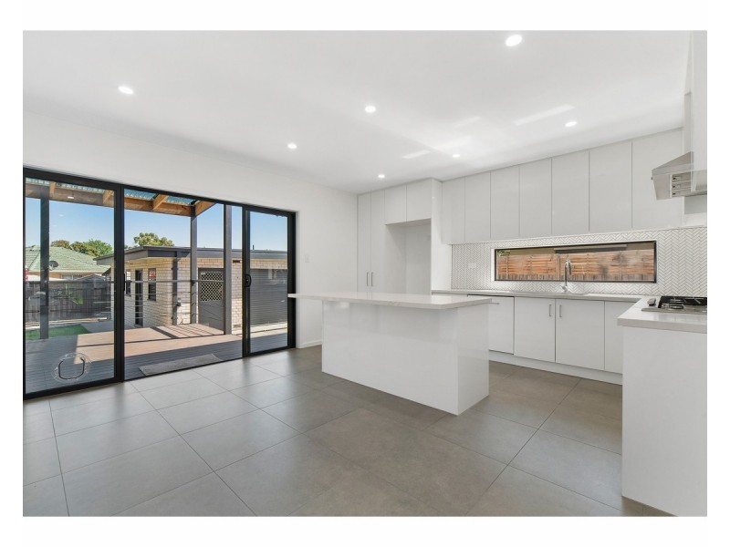 76 Brunning Crescent, Frankston North VIC 3200