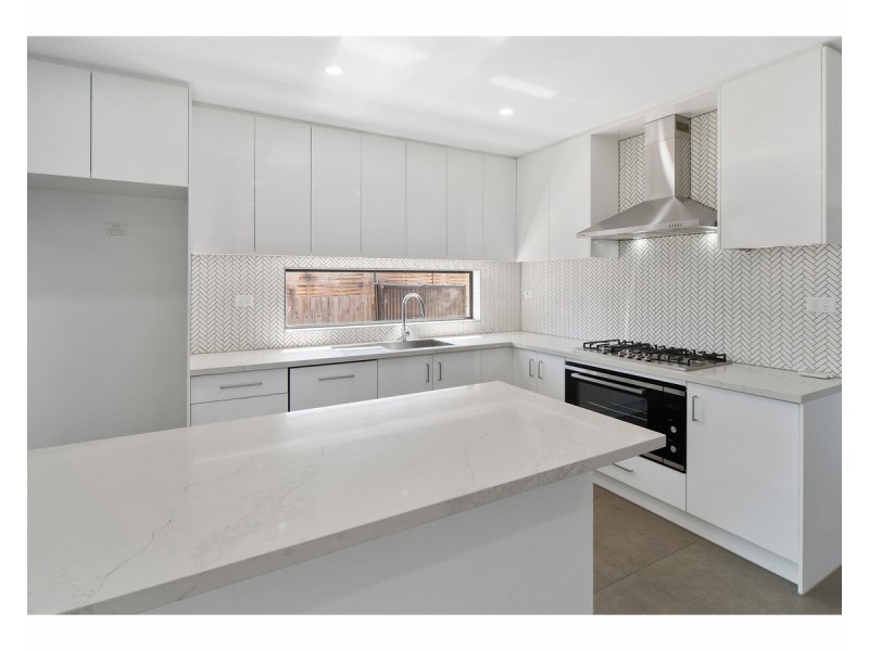 76 Brunning Crescent, Frankston North VIC 3200