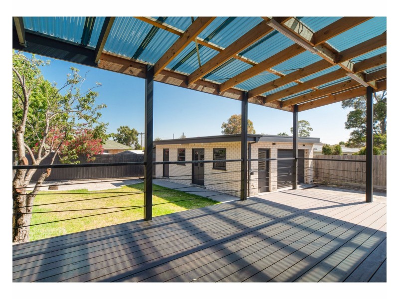 76 Brunning Crescent, Frankston North VIC 3200