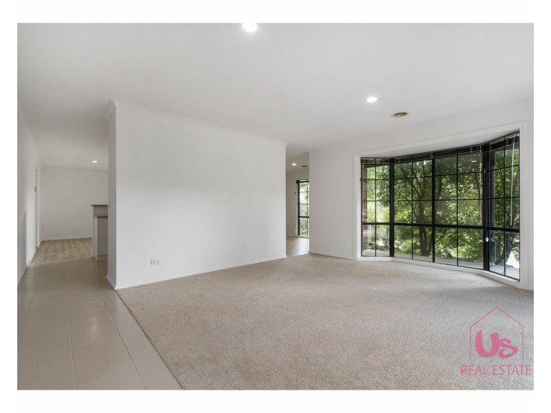 18 Manorwoods Drive, Frankston VIC 3199