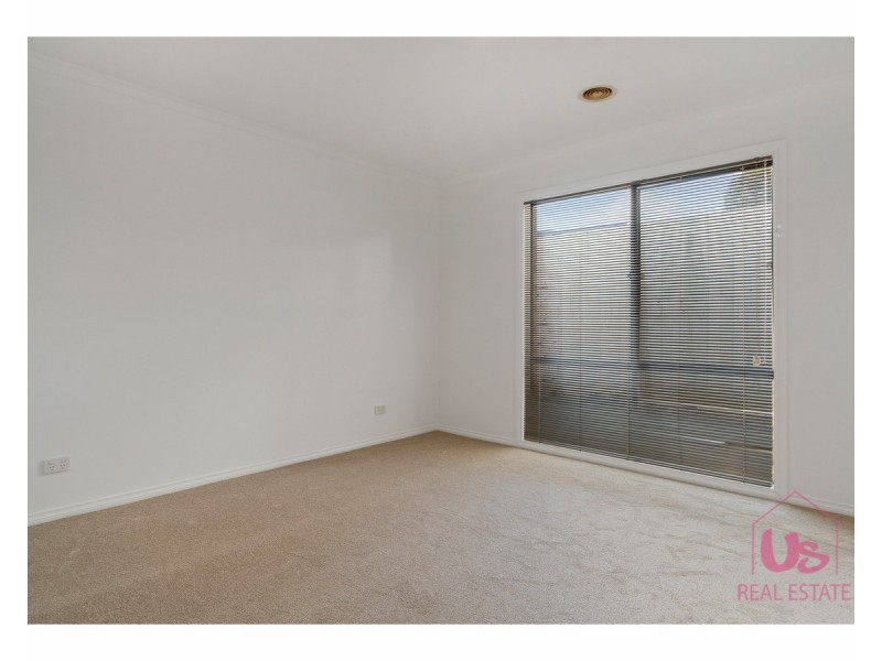 18 Manorwoods Drive, Frankston VIC 3199