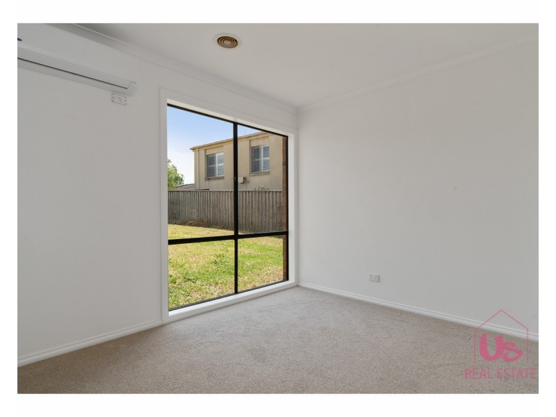 18 Manorwoods Drive, Frankston VIC 3199