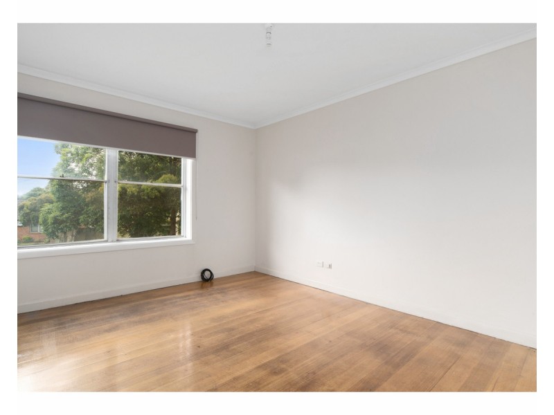 16 Hickory Crescent, Frankston North VIC 3200