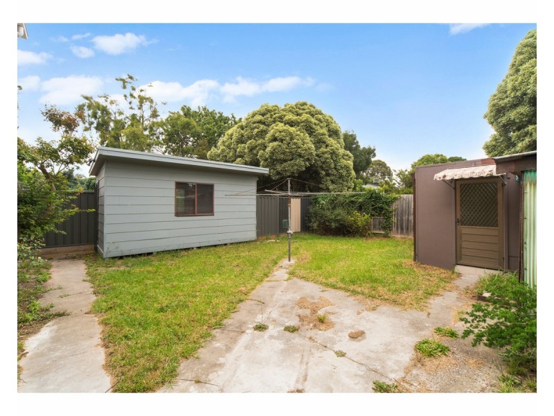 16 Hickory Crescent, Frankston North VIC 3200