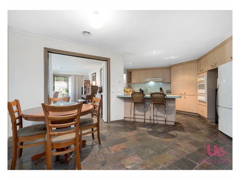 6 Kibo Court, Cranbourne North VIC 3977