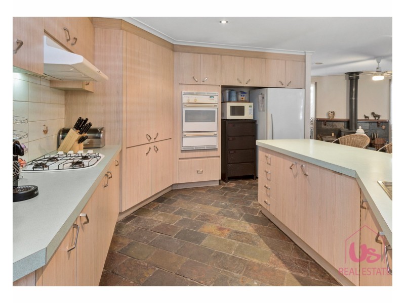 6 Kibo Court, Cranbourne North VIC 3977