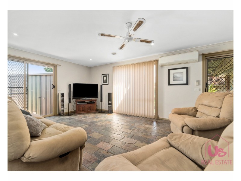 6 Kibo Court, Cranbourne North VIC 3977