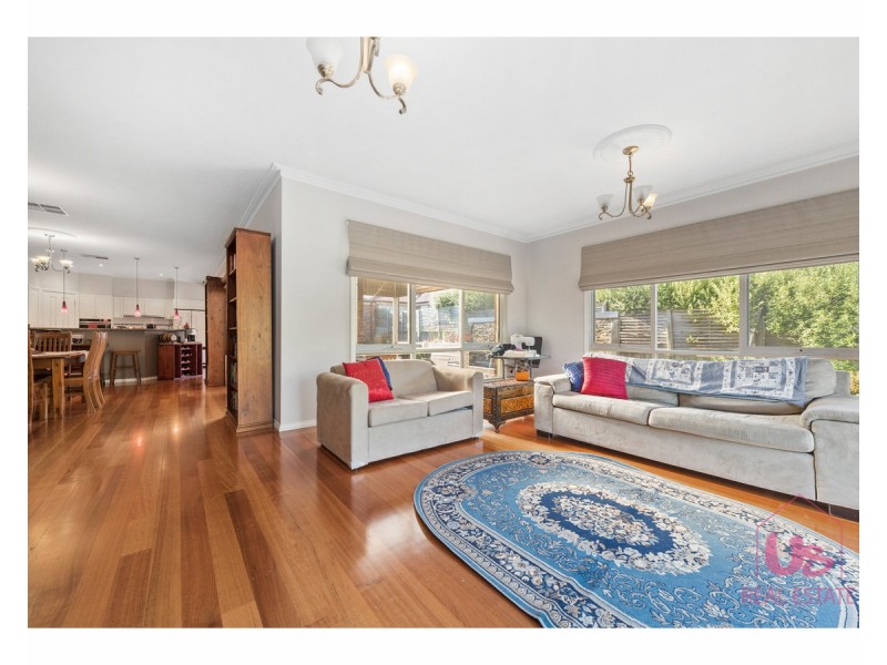 8 Heathwren Close, Frankston South VIC 3199