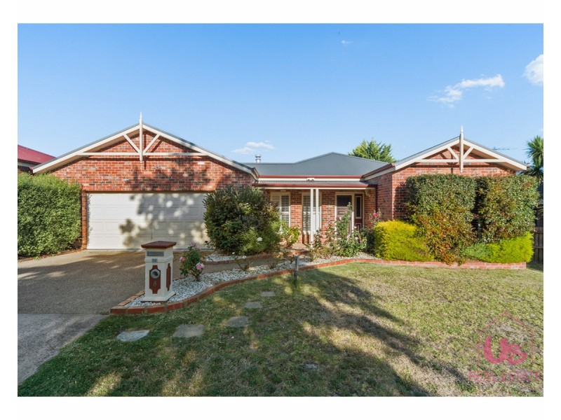 8 Heathwren Close, Frankston South VIC 3199