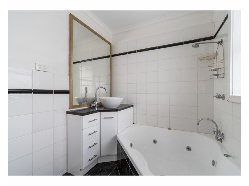 14 Hickory Crescent, Frankston North VIC 3200