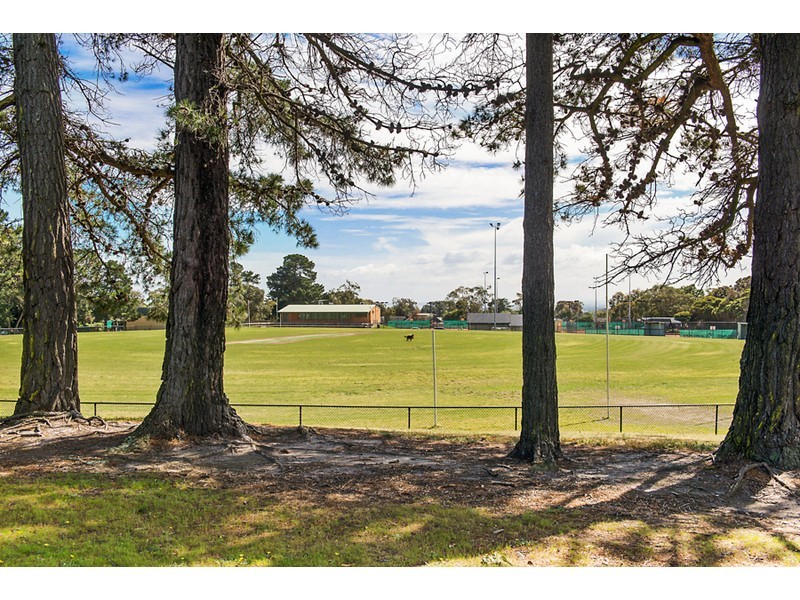 7 Burleigh Court, Frankston VIC 3199