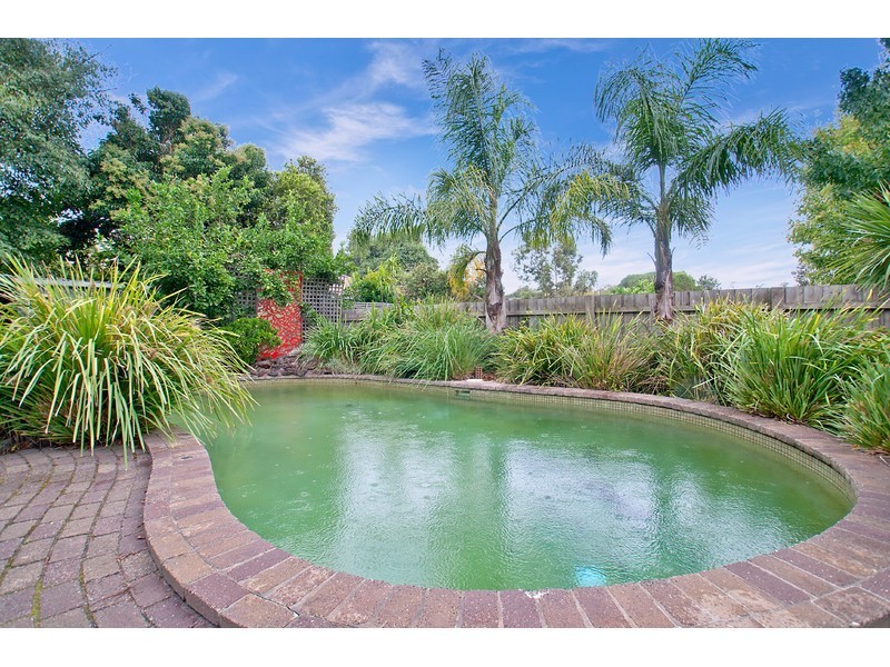 12 Glenview Crescent, Frankston VIC 3199