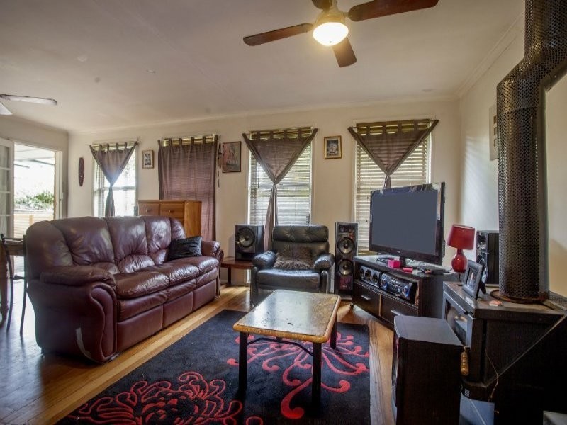 33 Robertson Drive, Mornington VIC 3931