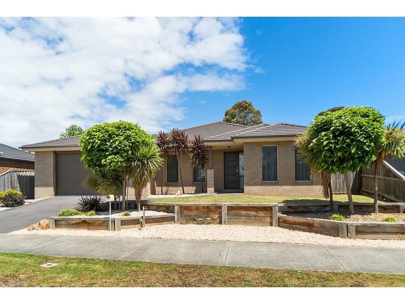 25 Pepperbush Crescent, Langwarrin VIC 3910