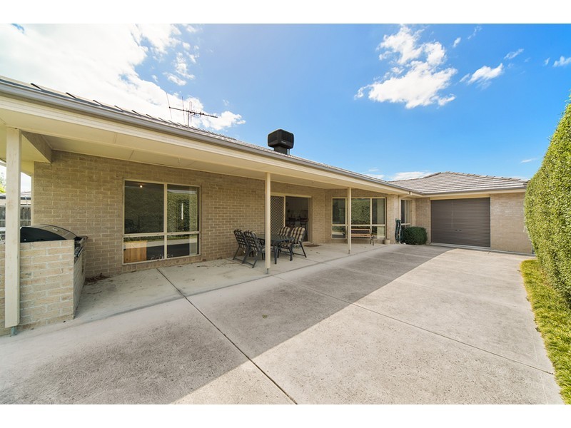 25 Pepperbush Crescent, Langwarrin VIC 3910