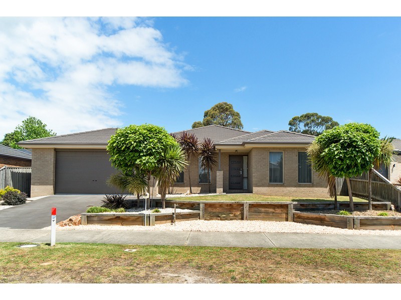 25 Pepperbush Crescent, Langwarrin VIC 3910