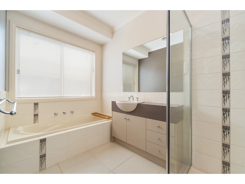 25 Pepperbush Crescent, Langwarrin VIC 3910