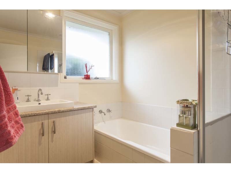 4 Surrey Court, Carrum Downs VIC 3201