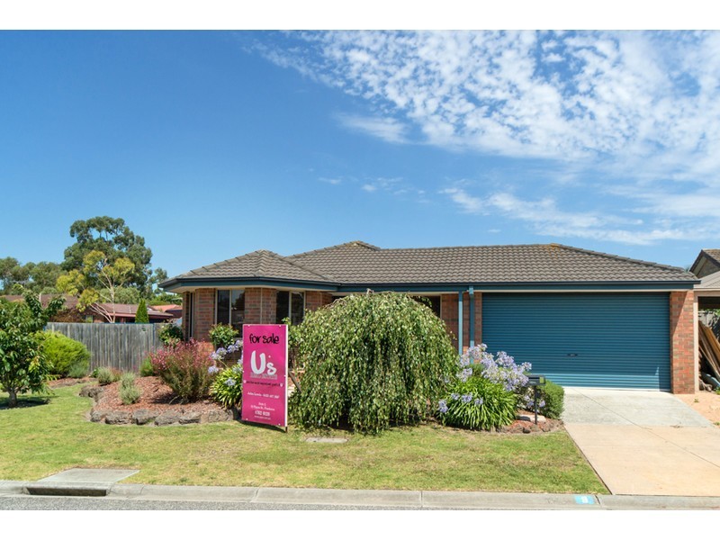 9 Landhill Close, Langwarrin VIC 3910